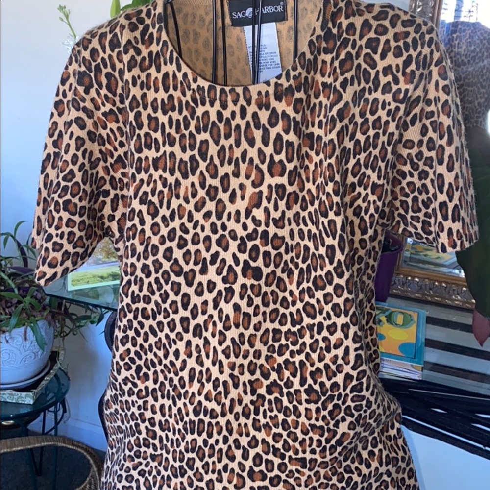 Sag Harbor animal print ladies size small sweater